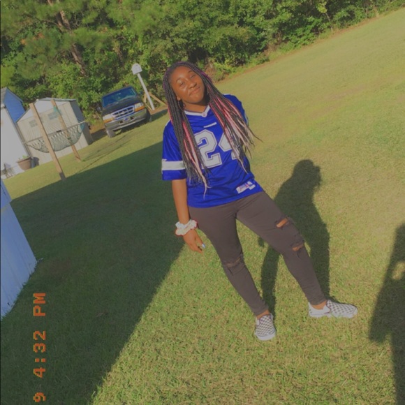 Meet your Posher, Bianca - Picture 1 of 1